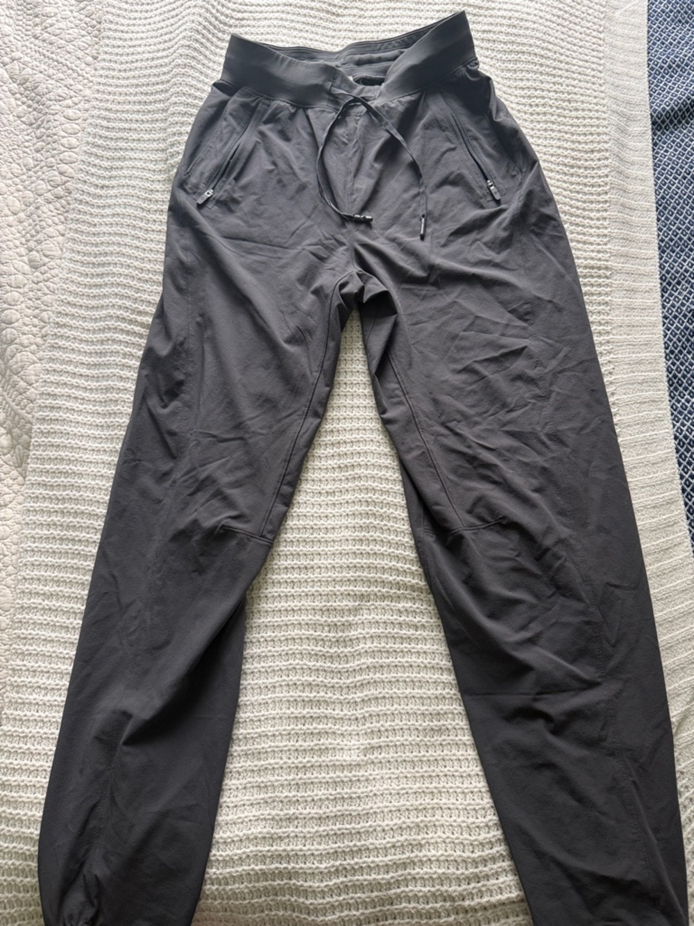 Lululemon women Black Jogger Pants - Lightweight Comfort